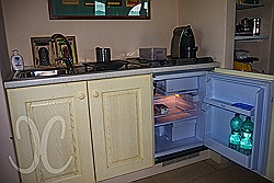 	2. Kühlschrank in der Tee-Küche im oberen Apartement