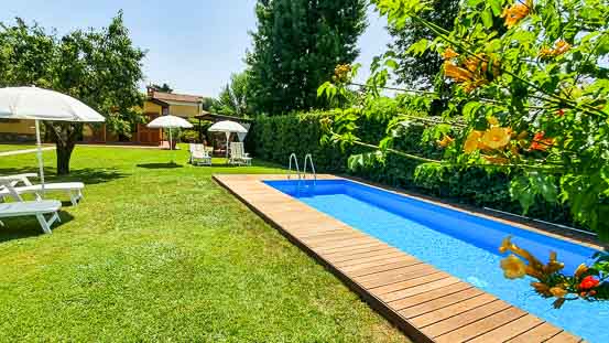 Ferienhaus Toskana auf einer Ebene mit Pool - Colomba