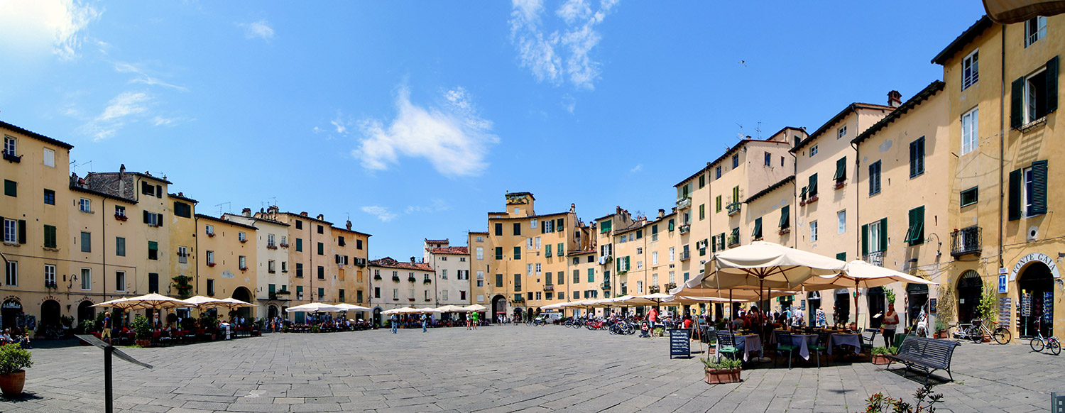 Lucca - Piazza dell'Anfiteatro