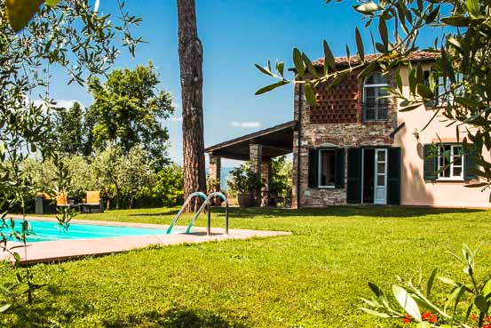 Small Tuscany Villa with private pool