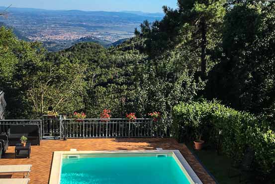 Holiday villa above Montecatini and Pistoia
